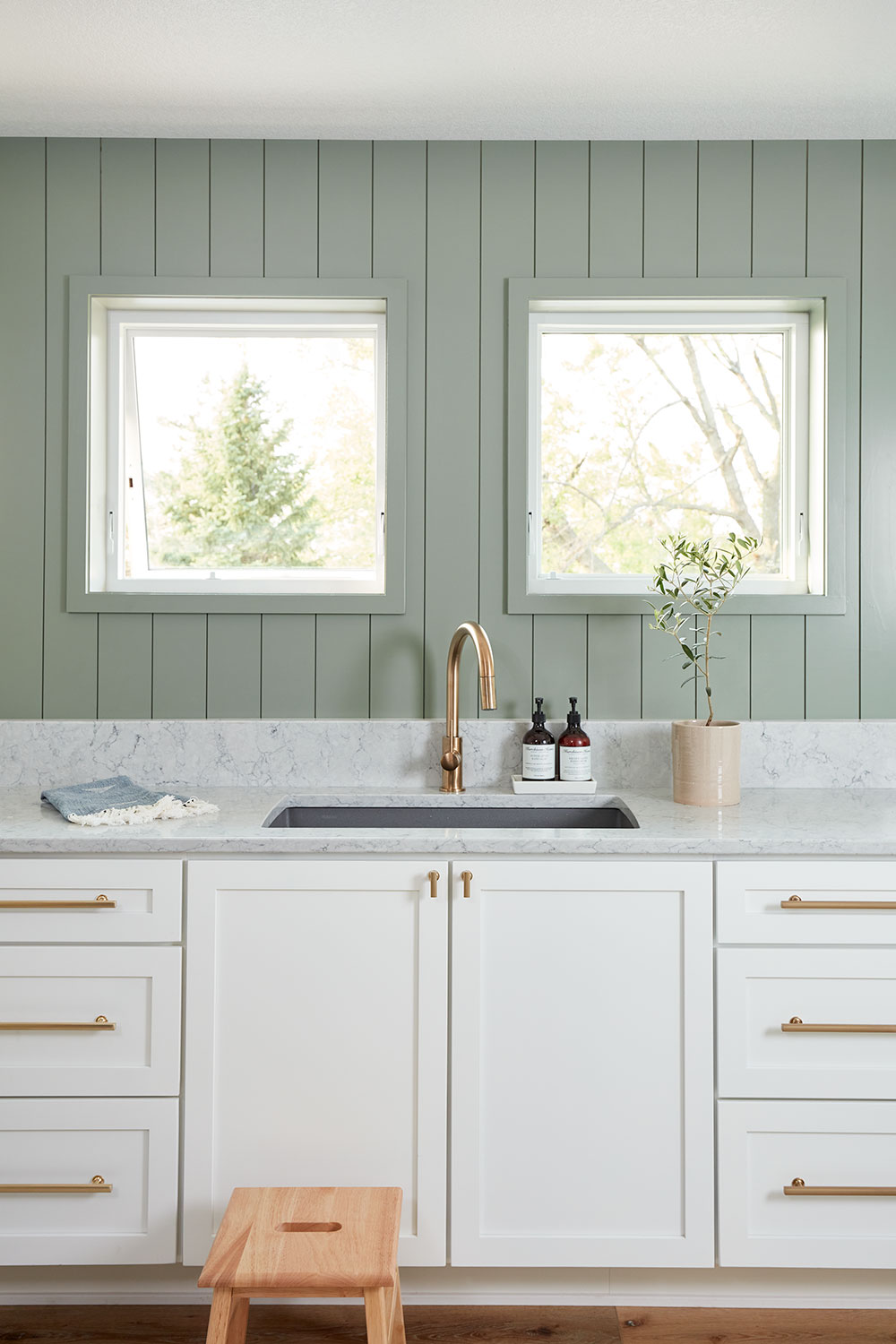 Awning windows above kitchen counter