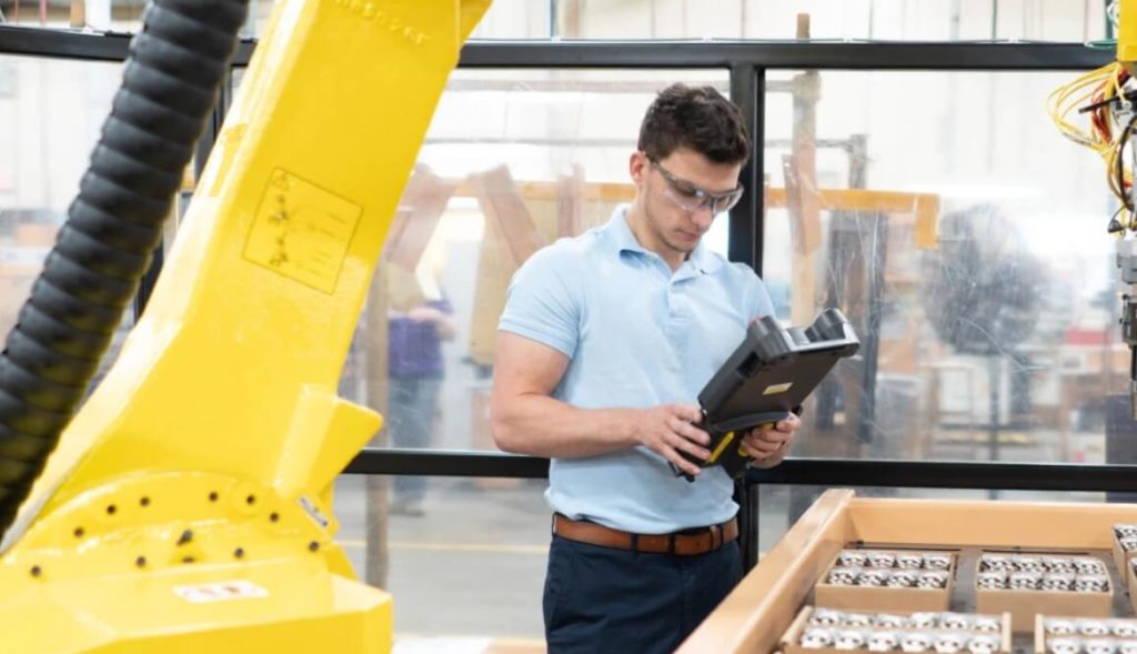 Pella® Doors & Windows The Pella Difference