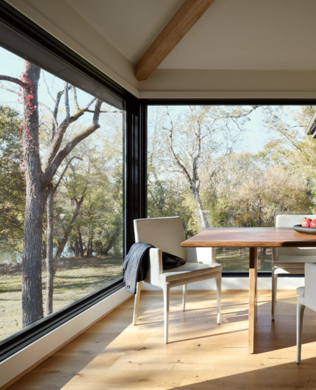 Pella allie confort et durabilité dans chacune de ses portes et fenêtres.

Fièrement certificiée ENERGY STAR®, Pella vous propose des produits à faible consommation énergétique, tout en respectant l’environnement. 🌱

Adoptez une efficacité énergétique qui rime avec beauté, performance et tranquillité d’esprit.

-

Pella combines comfort and durability in every window and door.

Proudly ENERGY STAR® certified, Pella offers energy-efficient products designed with the environment in mind. 🌱

Choose energy efficiency that brings together beauty, performance, and everyday ease.